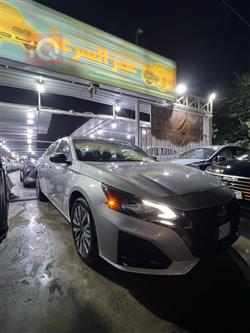 نيسان ألتيما